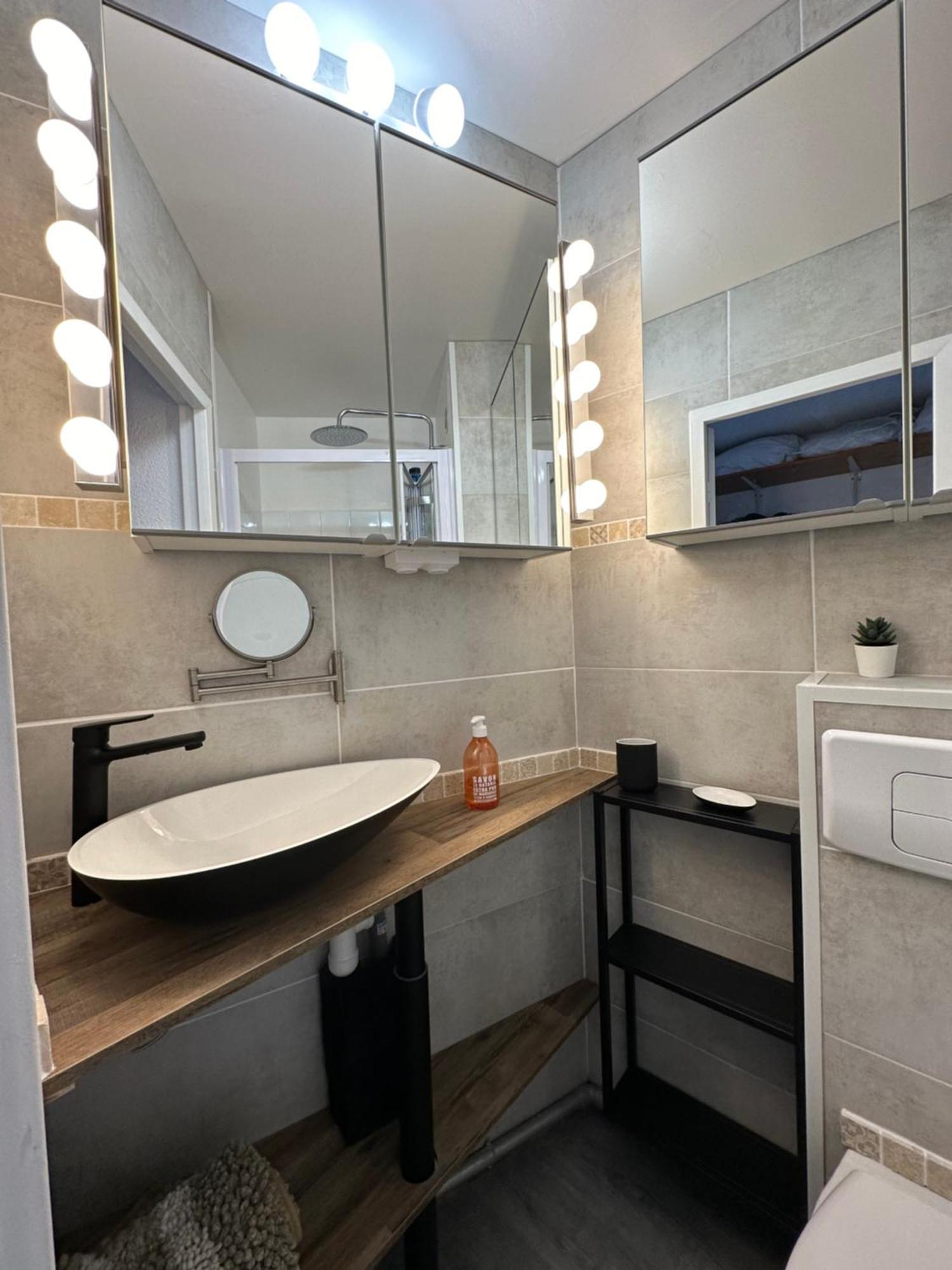 Studio Vue Port, Parking Prive, Terrasse, Clim 勒格罗-迪鲁瓦 外观 照片